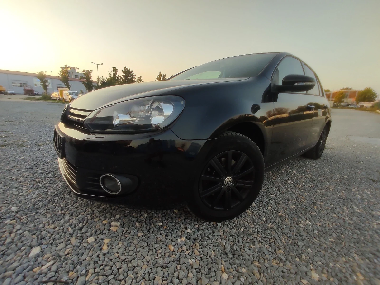 VW Golf 1.2TSi/НАВИГАЦИЯ/105К.С./КАМЕРА /6 СКОРОСТИ  - изображение 2