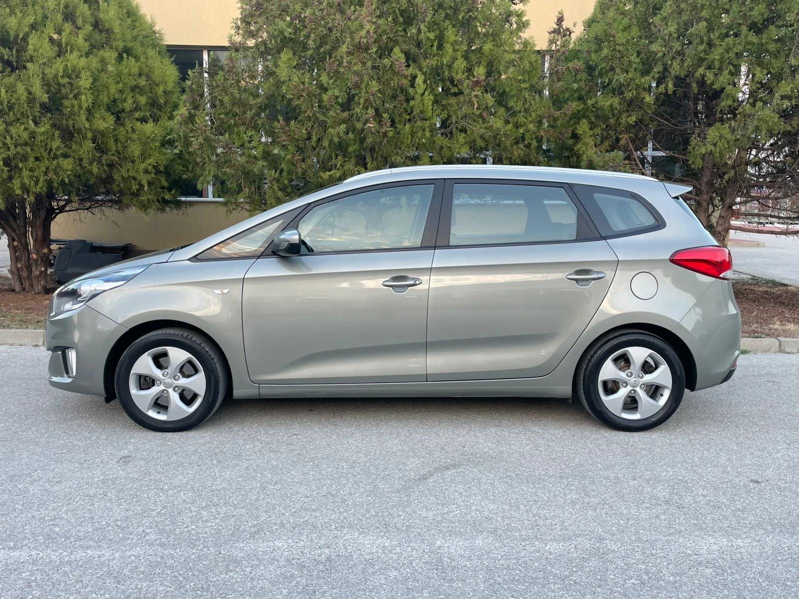 Kia Carens 1.6i 135к.с. EURO 5 ГЕРМАНИЯ - изображение 2