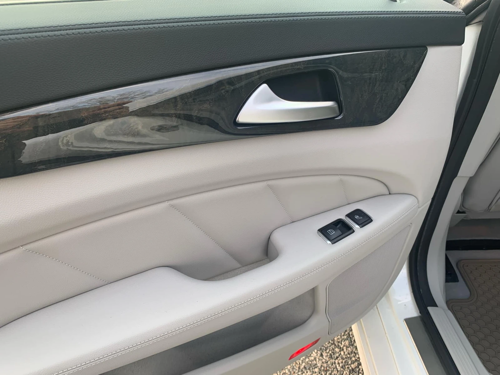 Mercedes-Benz CLS 550 | Mobile.bg   13