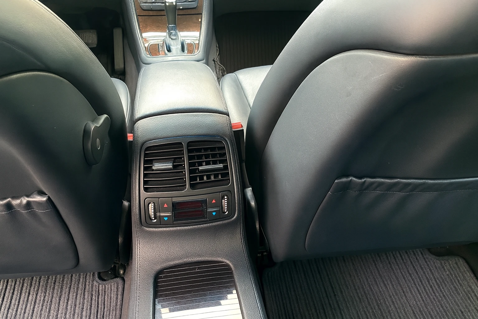 Mercedes-Benz CLS 350  - изображение 4