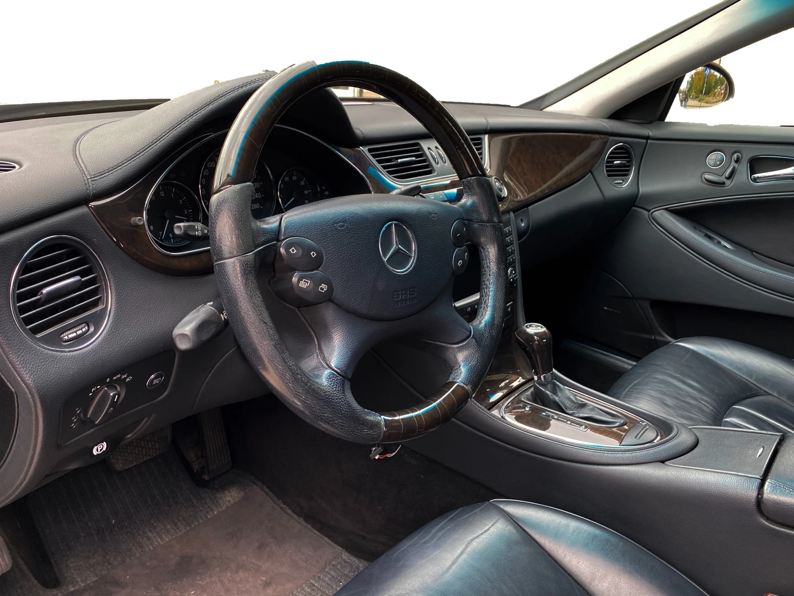 Mercedes-Benz CLS 350  - изображение 8