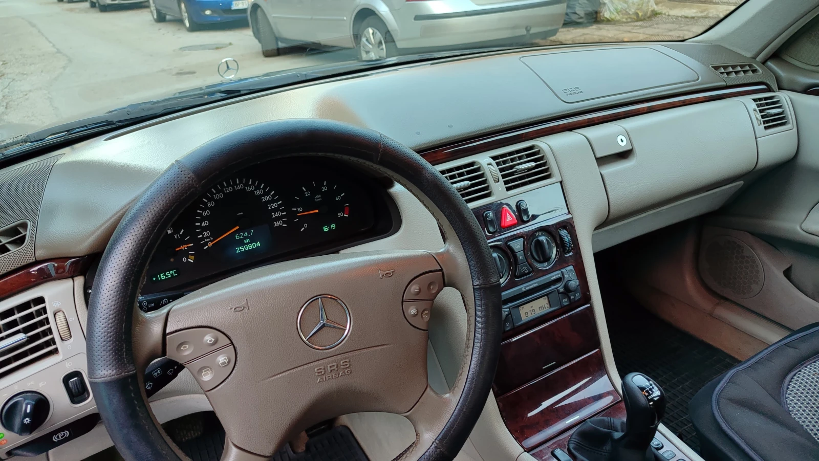 Mercedes-Benz E 200 | Mobile.bg   8