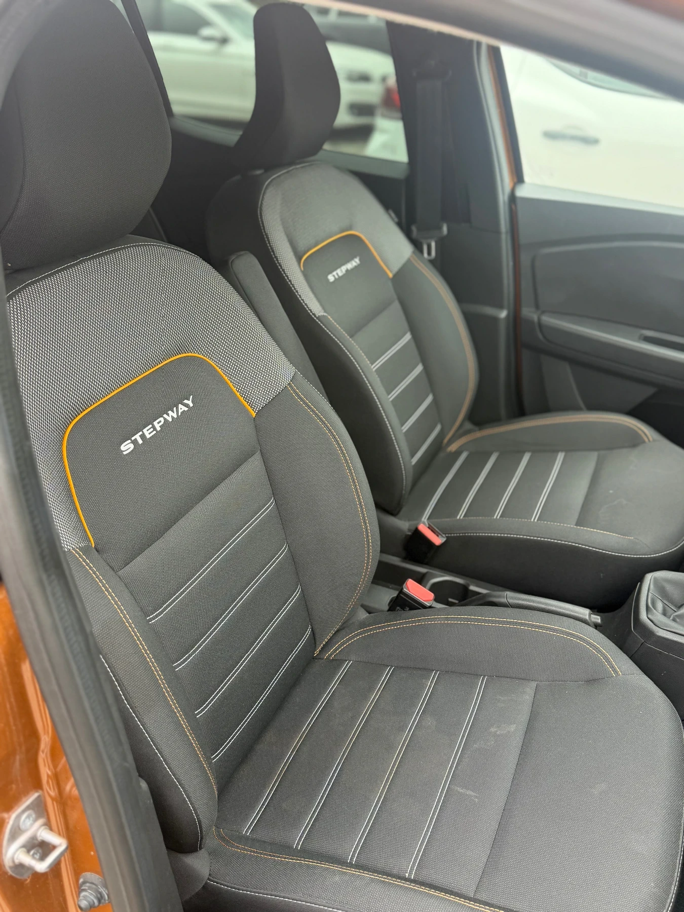 Dacia Sandero STEPWAY 1.0-102kc LPG, снимка 8 - Автомобили и джипове - 52742999