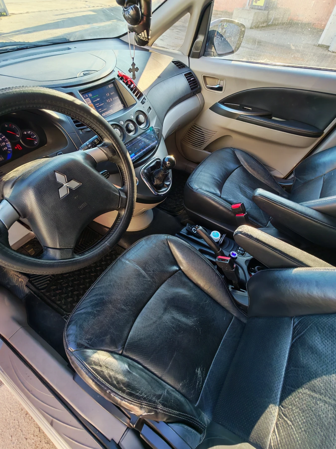 Mitsubishi Grandis 2.0 140hp DiD - изображение 10