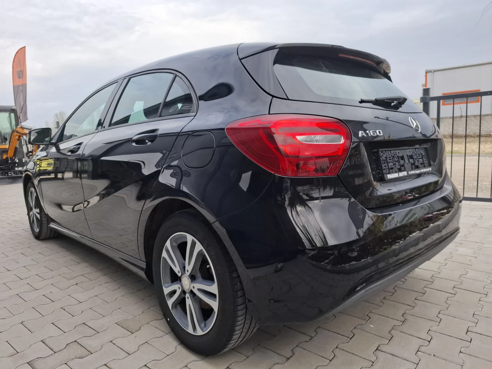 Mercedes-Benz A 160 1.6i * euro6* * facelift* * 141xkm Лизинг , снимка 6 - Автомобили и джипове - 52851591