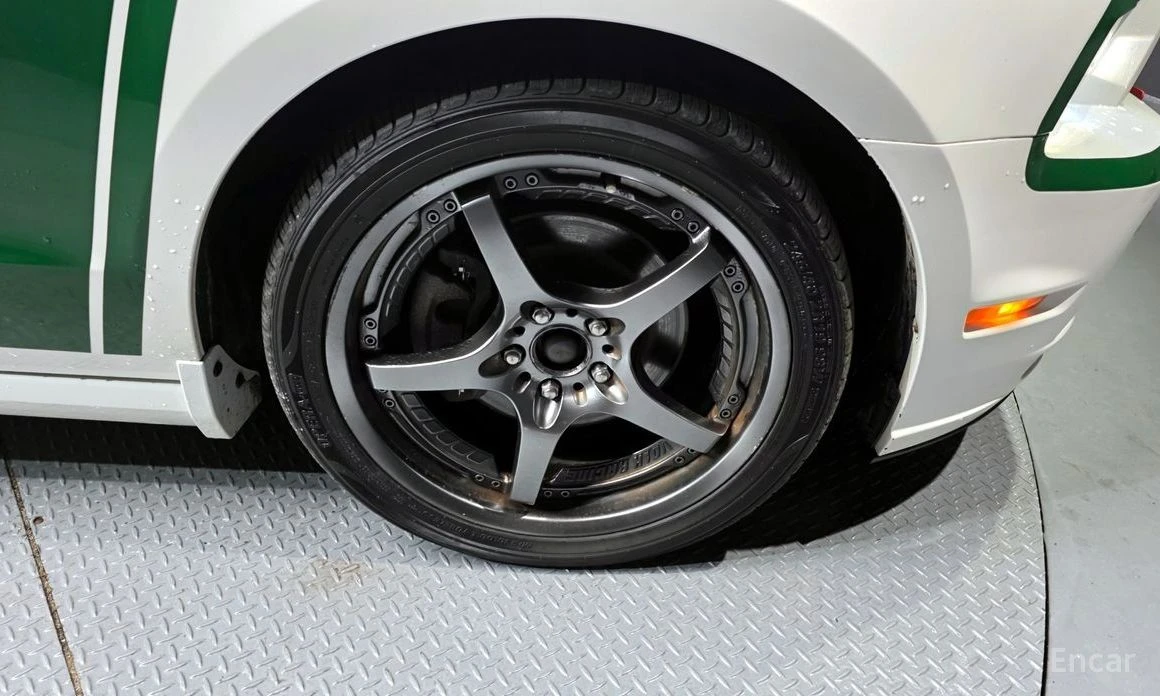 Ford Mustang  - изображение 5