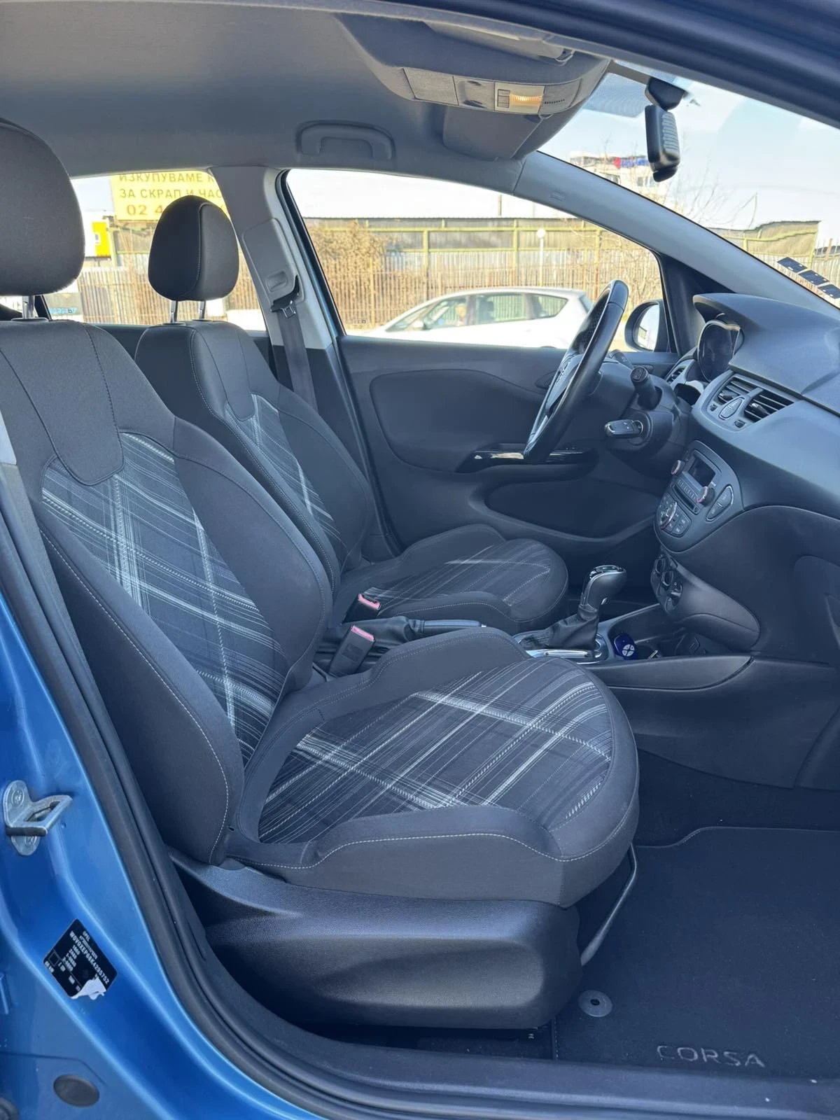 Opel Corsa 1.4i automatic euro/6d, снимка 12 - Автомобили и джипове - 53740551