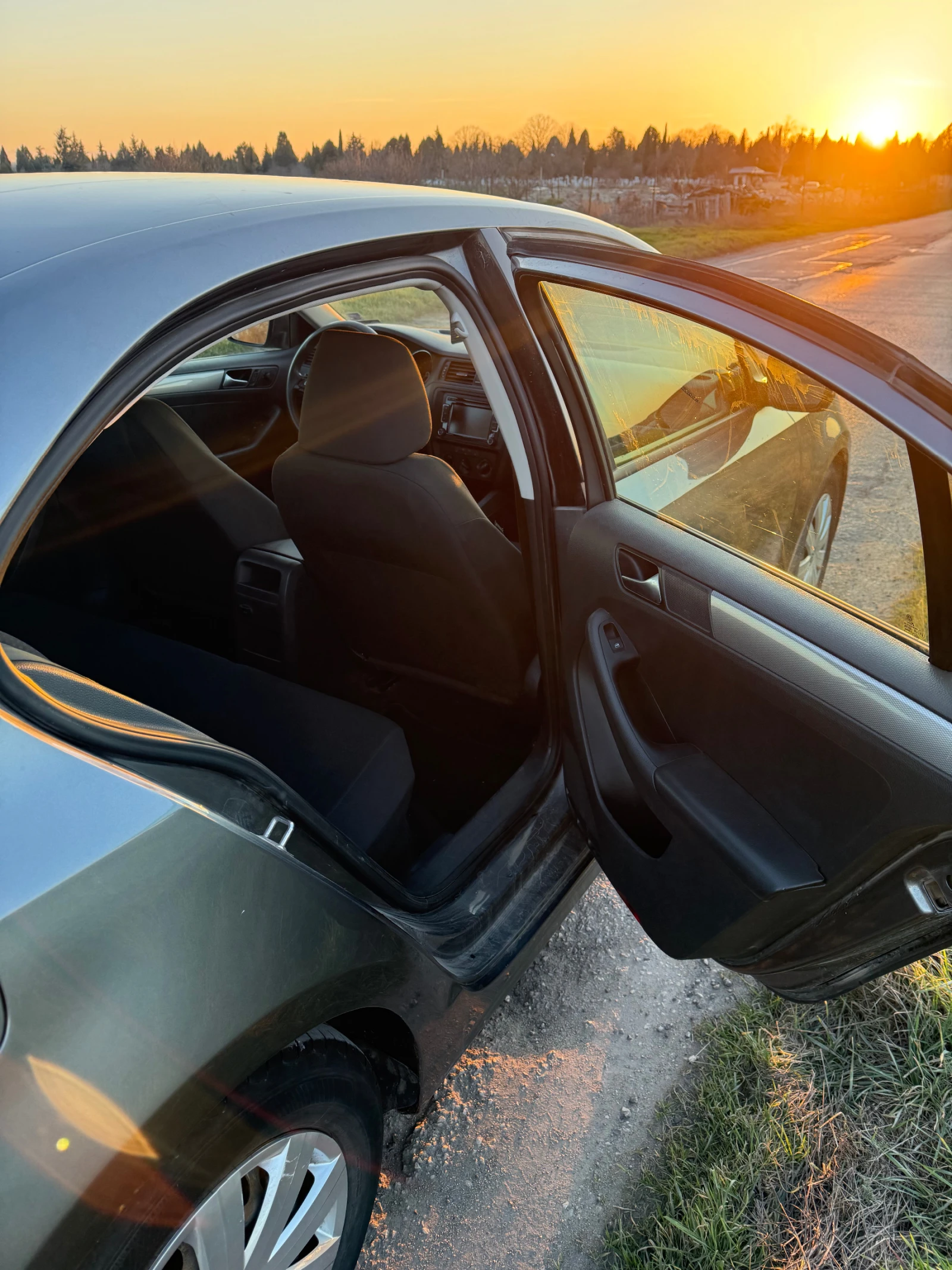 VW Jetta 2.0, снимка 7 - Автомобили и джипове - 53748298