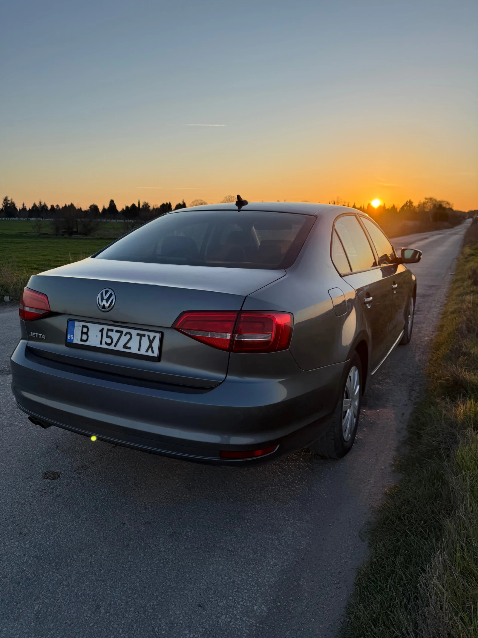 VW Jetta 2.0, снимка 5 - Автомобили и джипове - 53748298