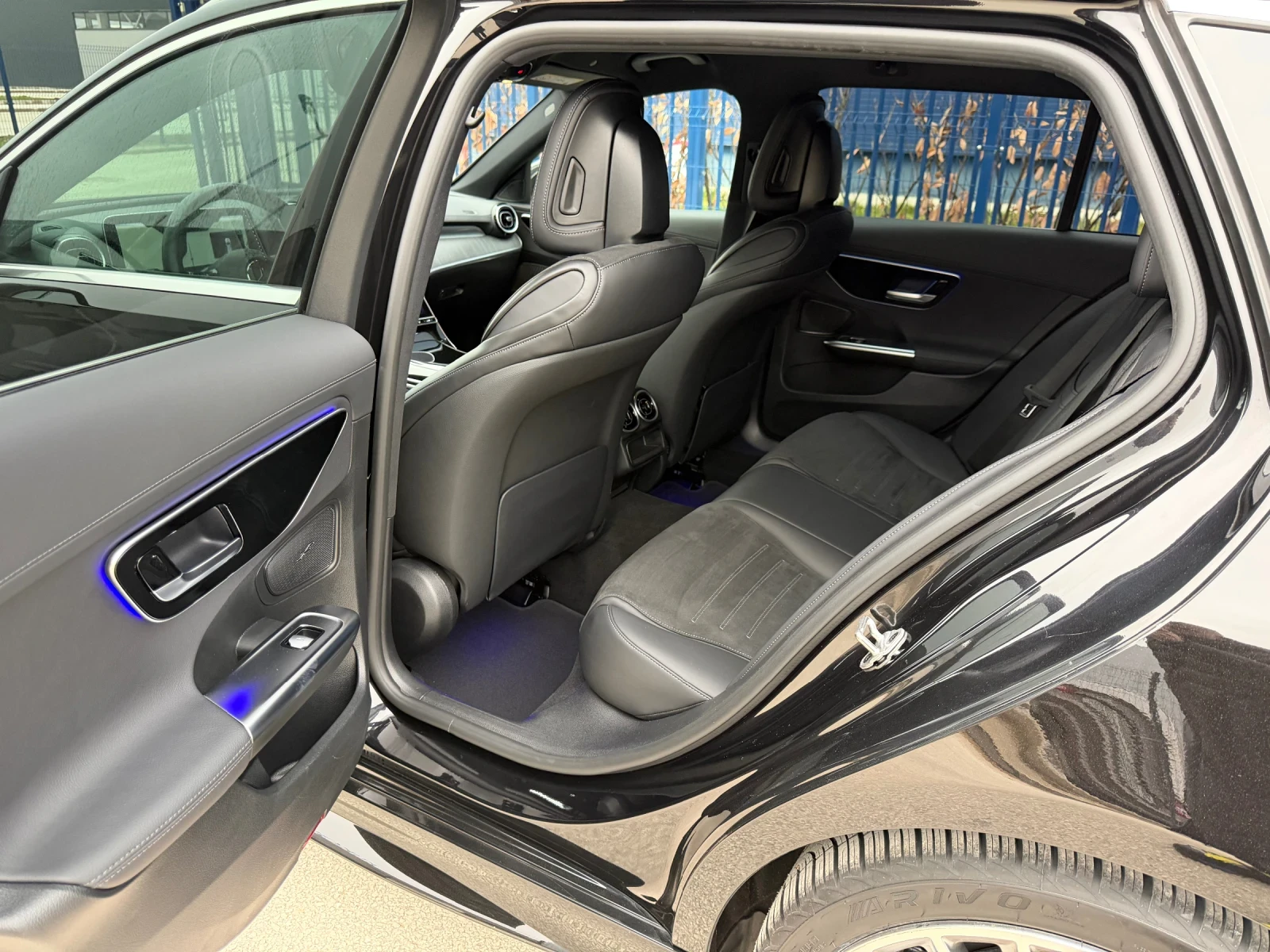 Mercedes-Benz C 220 AMG LINE PREMIUM/HYBRID/9G-TRONIC/СЕРВИЗНА ИСТОРИЯ, снимка 11 - Автомобили и джипове - 53763991