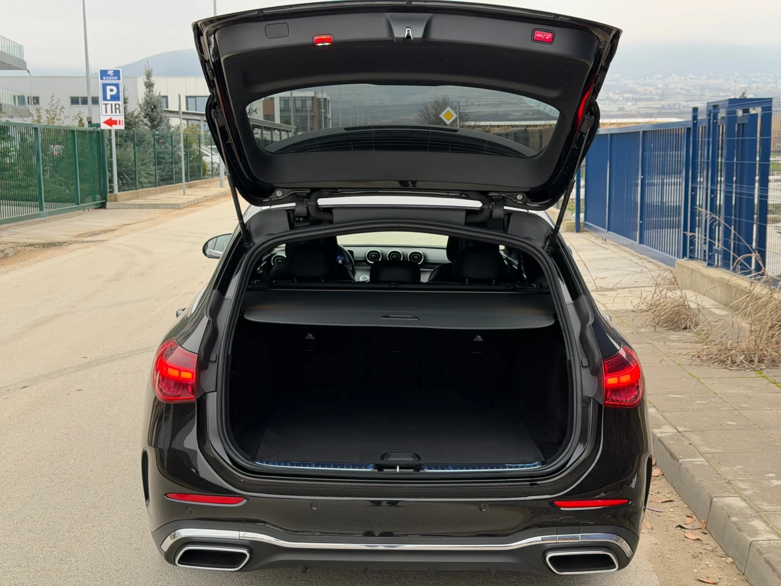 Mercedes-Benz C 220 AMG LINE PREMIUM/HYBRID/9G-TRONIC/СЕРВИЗНА ИСТОРИЯ, снимка 4 - Автомобили и джипове - 53763991