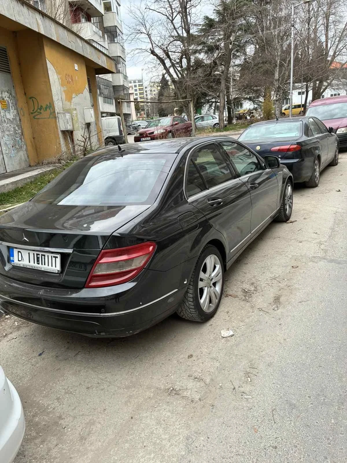 Mercedes-Benz C 220, снимка 2 - Автомобили и джипове - 53802587