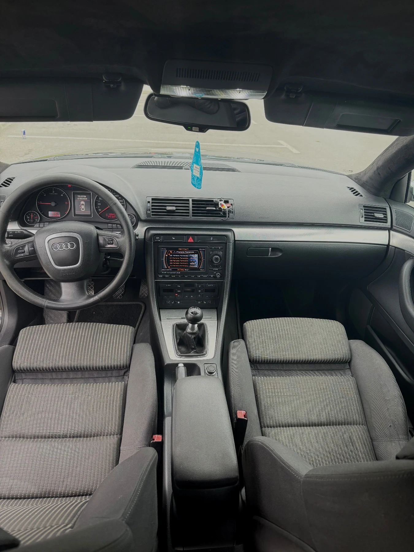 Audi A4 2.0TDI, снимка 9 - Автомобили и джипове - 53807069