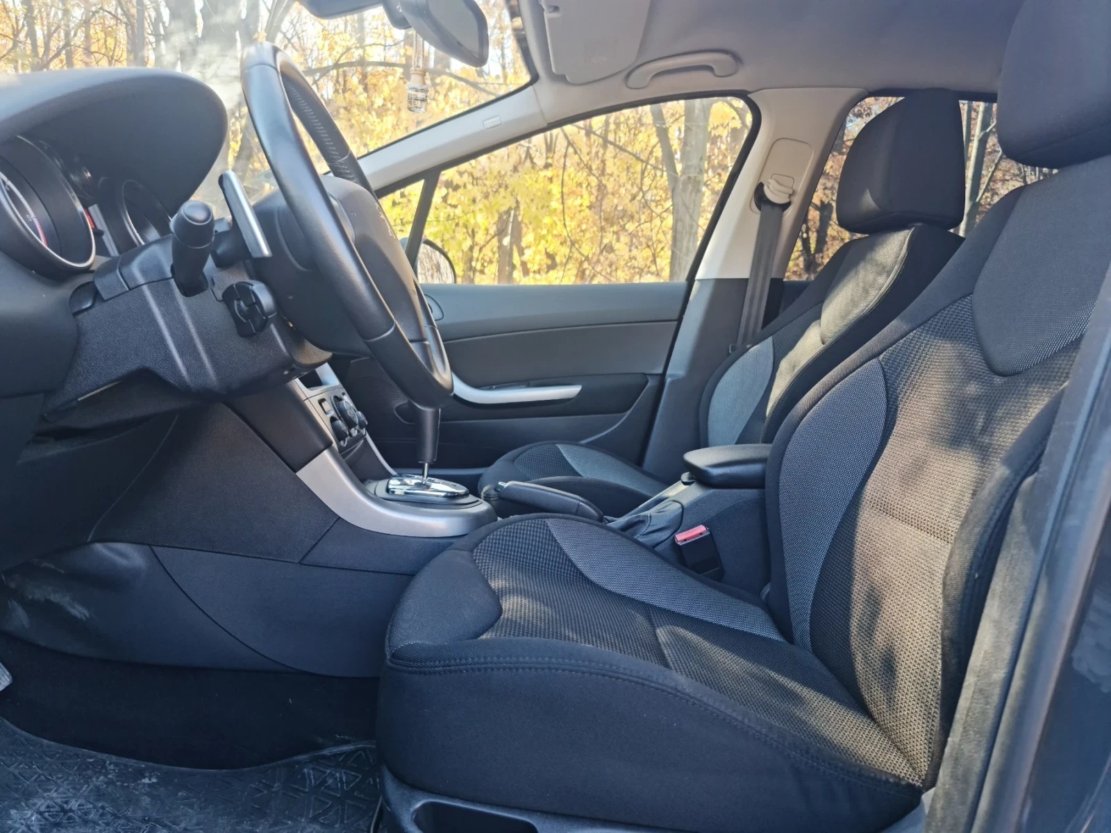 Peugeot 308 1.6 E-HDI АВТОМАТИК, снимка 7 - Автомобили и джипове - 53867224