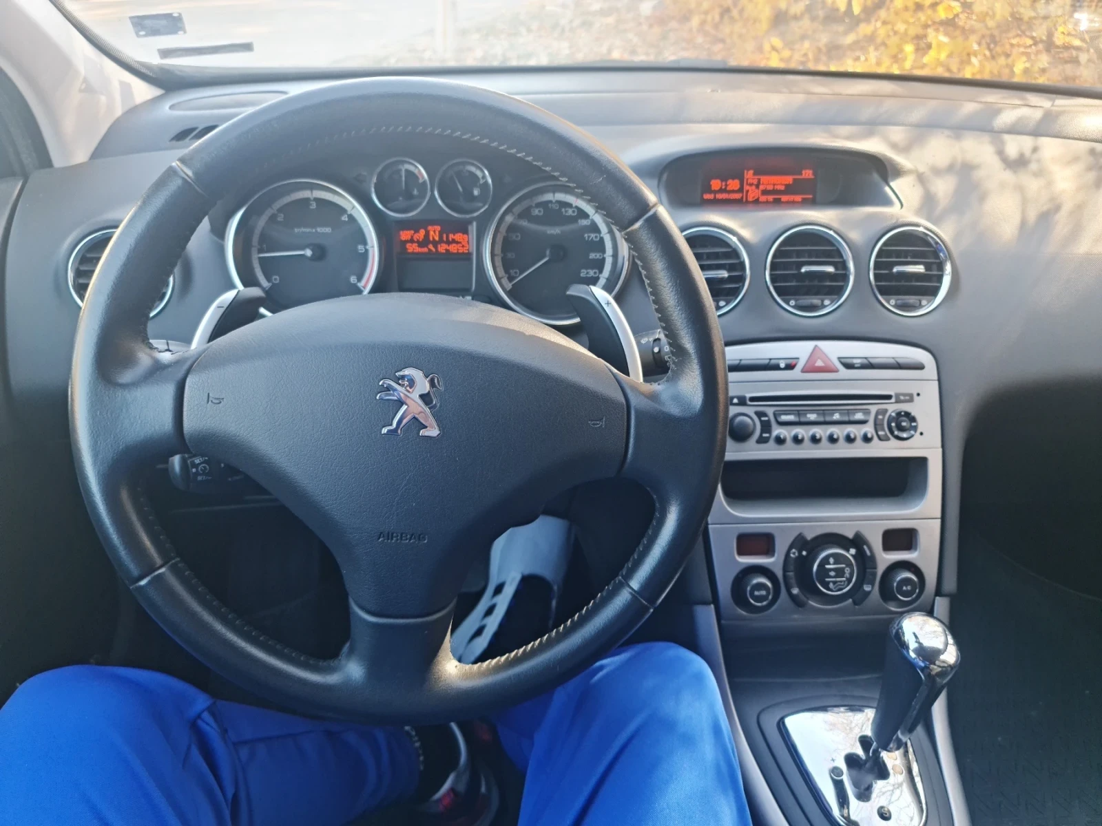 Peugeot 308 1.6 E-HDI АВТОМАТИК, снимка 14 - Автомобили и джипове - 53867224