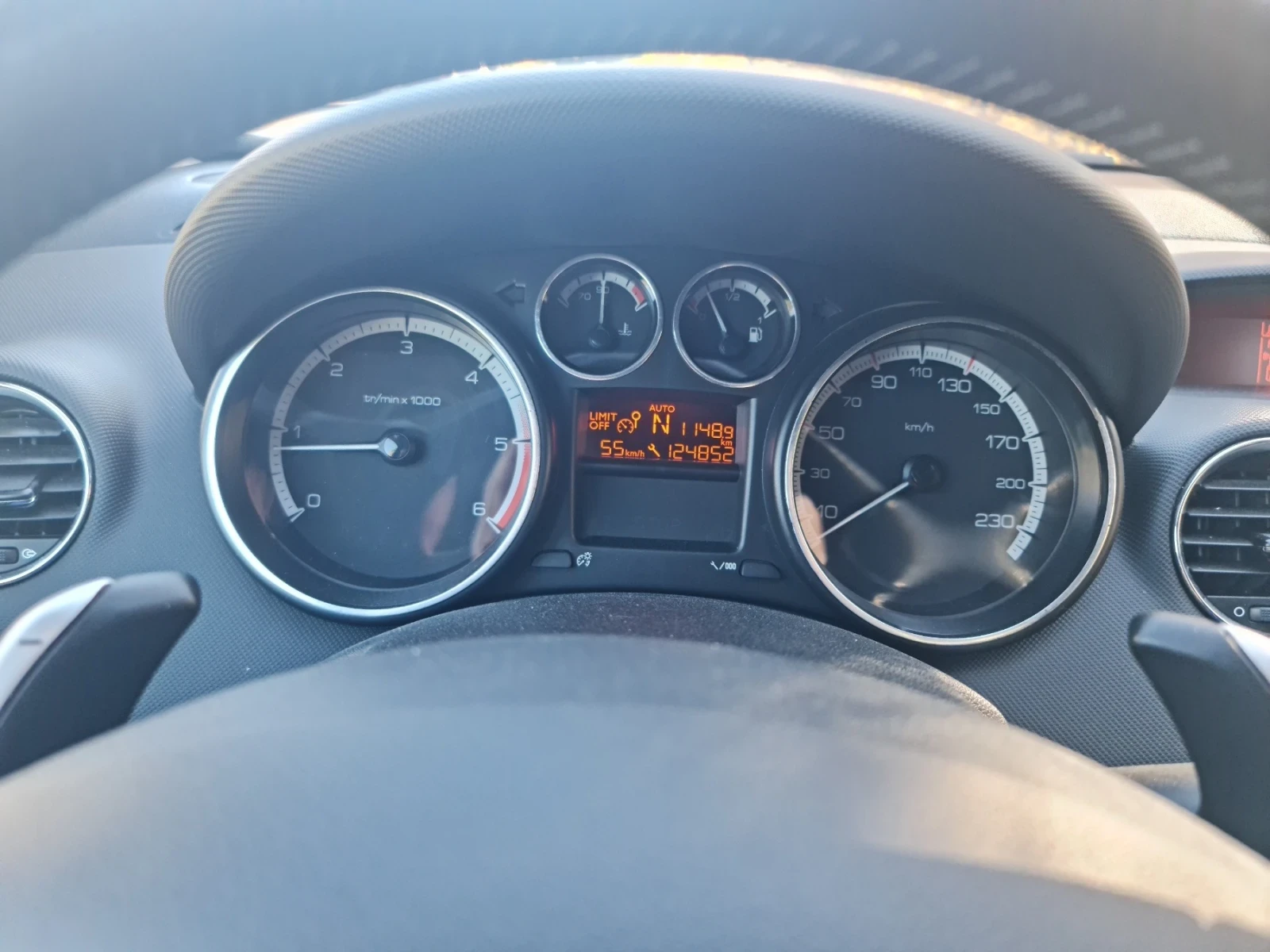 Peugeot 308 1.6 E-HDI АВТОМАТИК, снимка 13 - Автомобили и джипове - 53867224