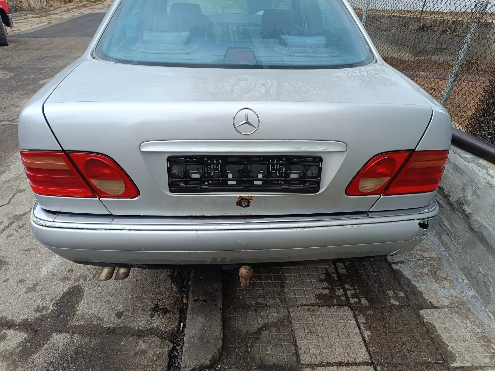 Mercedes-Benz E 300, снимка 8 - Автомобили и джипове - 53967078