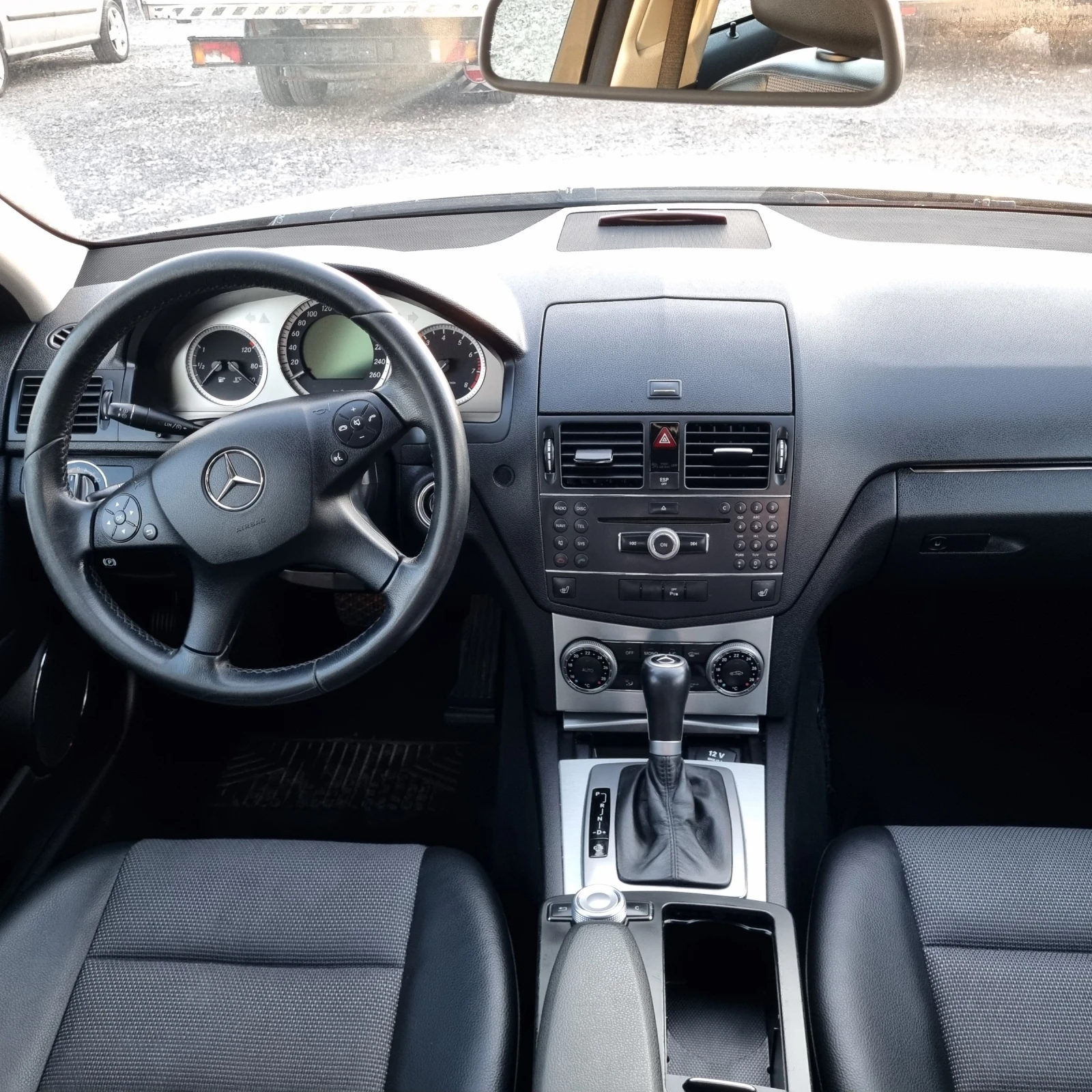 Mercedes-Benz C 180 Kompresor, снимка 10 - Автомобили и джипове - 53988532