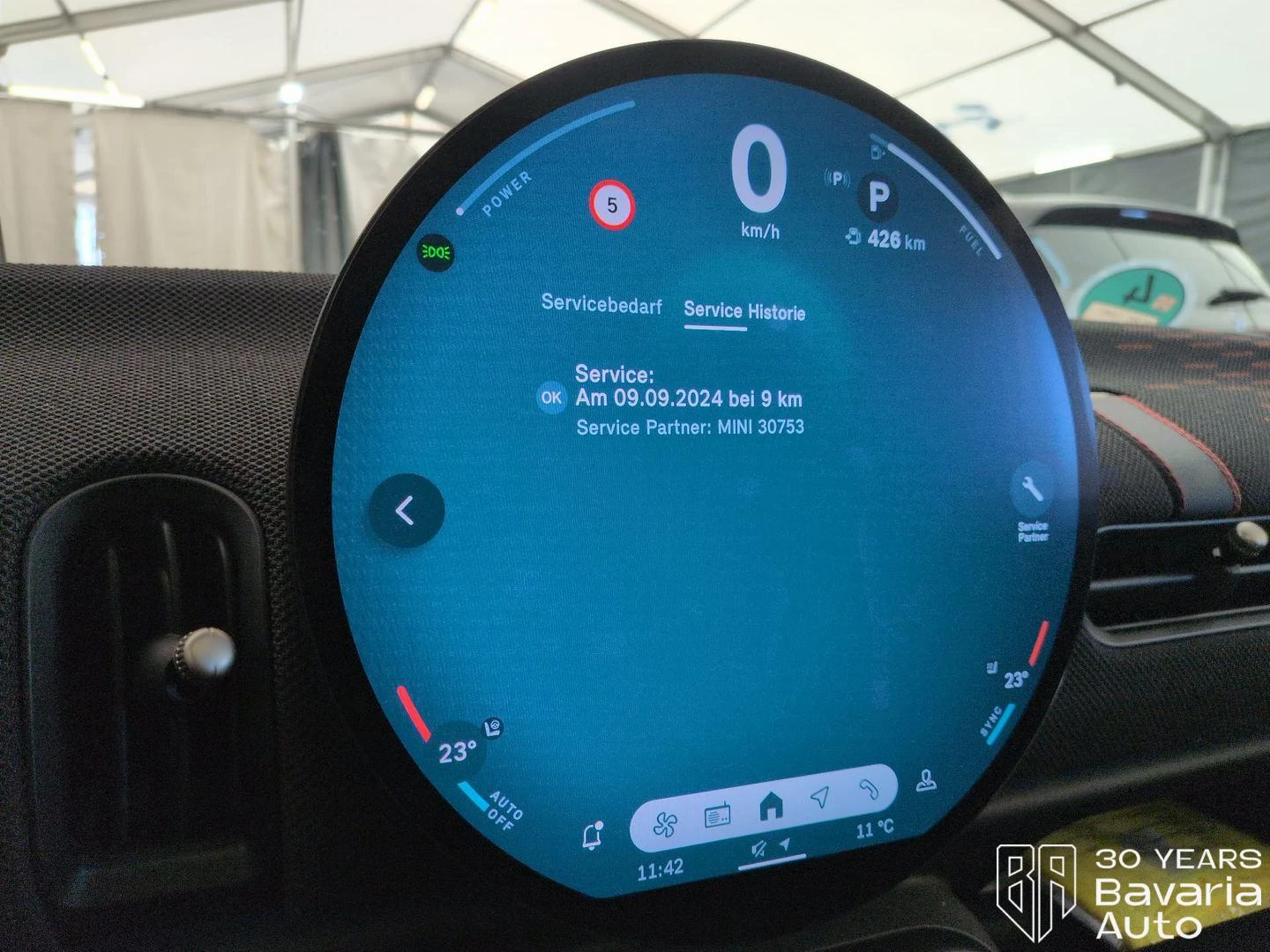 Mini Cooper C 1, 5 Steptronic Favoured Trim, снимка 12 - Автомобили и джипове - 54044496