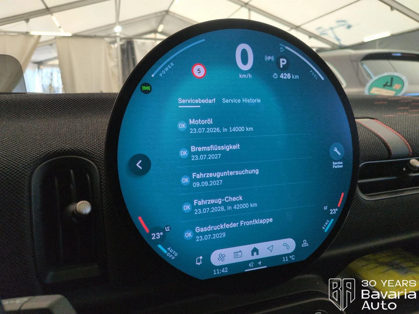 Mini Cooper C 1, 5 Steptronic Favoured Trim, снимка 11 - Автомобили и джипове - 54044496