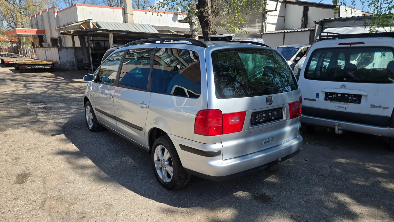 Seat Alhambra 1.9tdi  Автомат, снимка 5 - Автомобили и джипове - 54153173