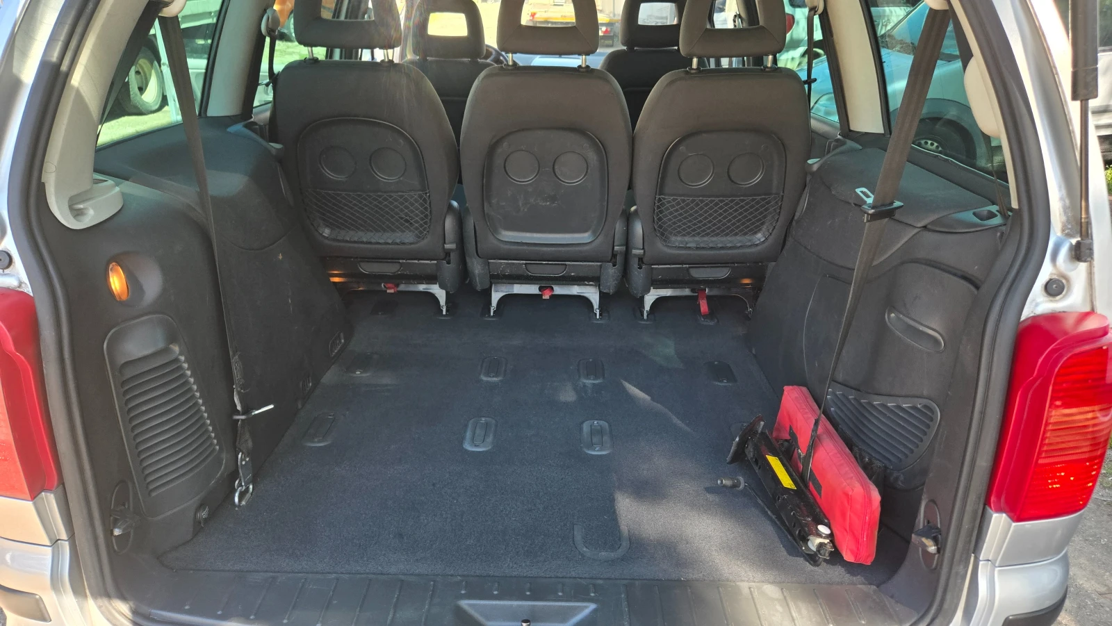 Seat Alhambra 1.9tdi  Автомат, снимка 12 - Автомобили и джипове - 54153173