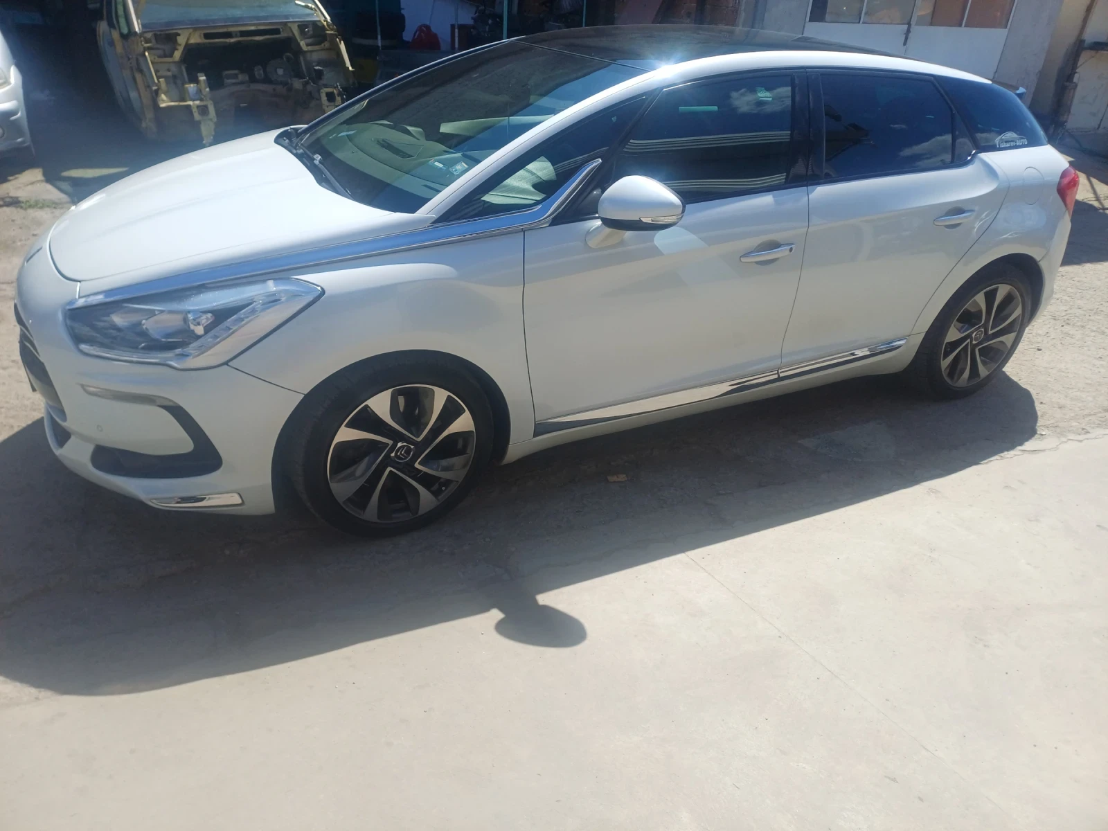 Citroen DS5, снимка 3 - Автомобили и джипове - 54231264
