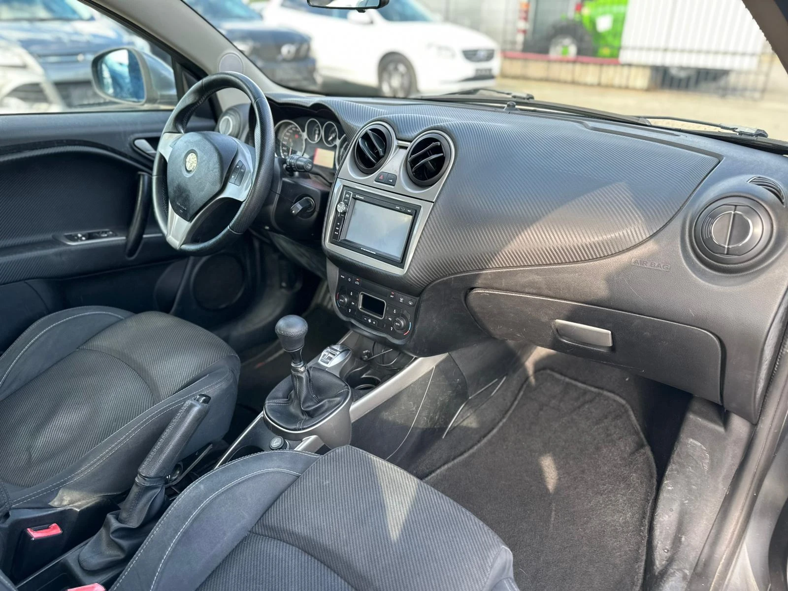 Alfa Romeo MiTo / 1.3JTDM / 95HP / EURO 5 / , снимка 12 - Автомобили и джипове - 54370229