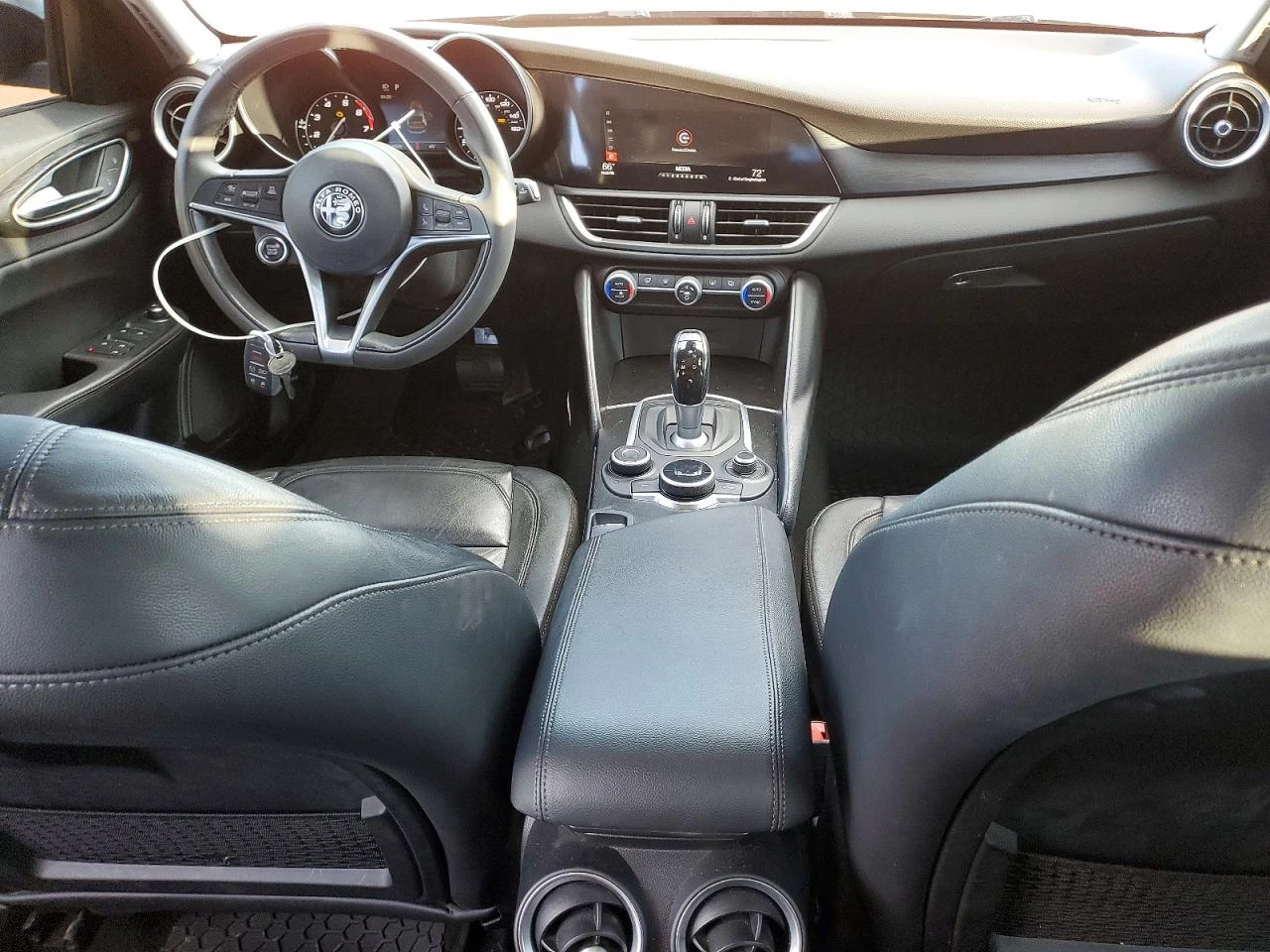 Alfa Romeo Giulia 2.0l, снимка 8 - Автомобили и джипове - 54713402