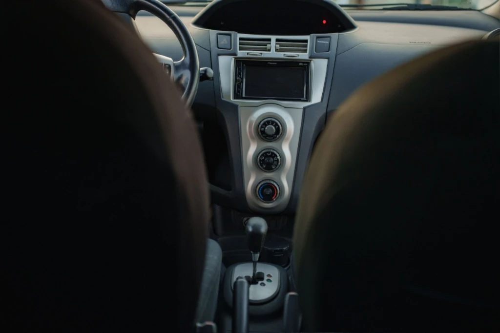 Toyota Yaris, снимка 8 - Автомобили и джипове - 55064144