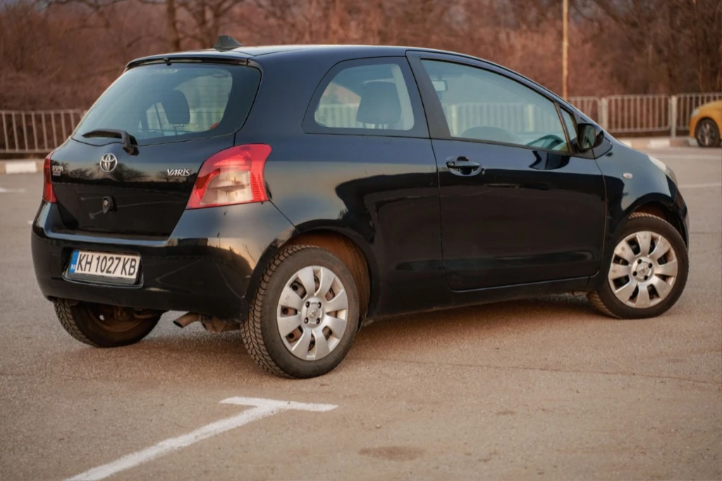 Toyota Yaris, снимка 4 - Автомобили и джипове - 55064144