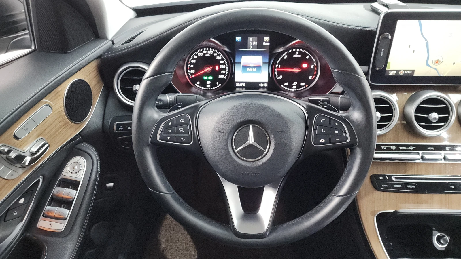 Mercedes-Benz C 220, снимка 12 - Автомобили и джипове - 55415782