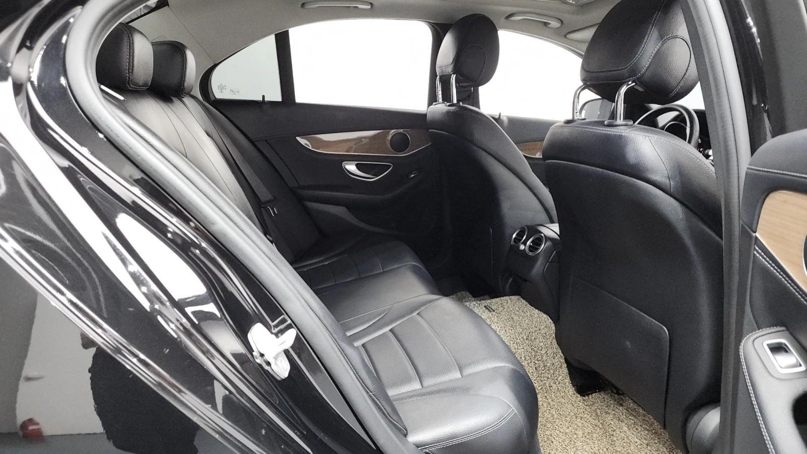 Mercedes-Benz C 220, снимка 10 - Автомобили и джипове - 55415782