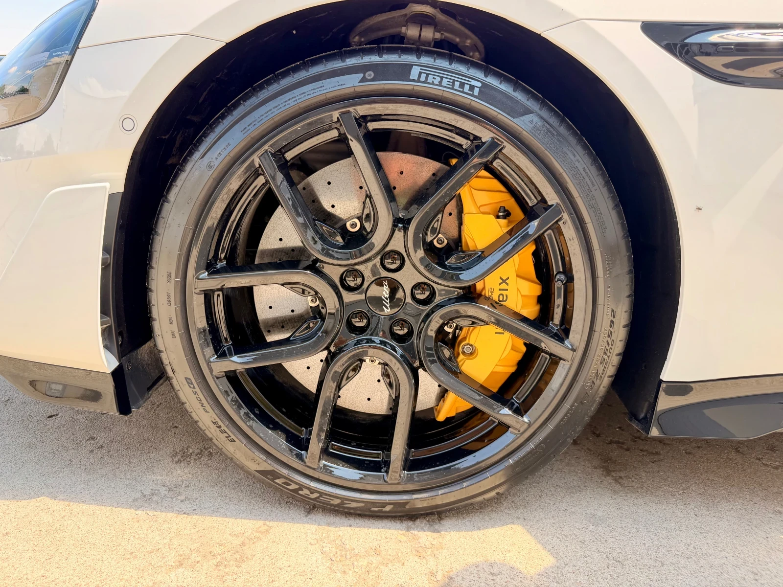 Xiaomi SU7 ULTRA 1548HP Ceramic Brakes 700KM NEW, снимка 7 - Автомобили и джипове - 55501149