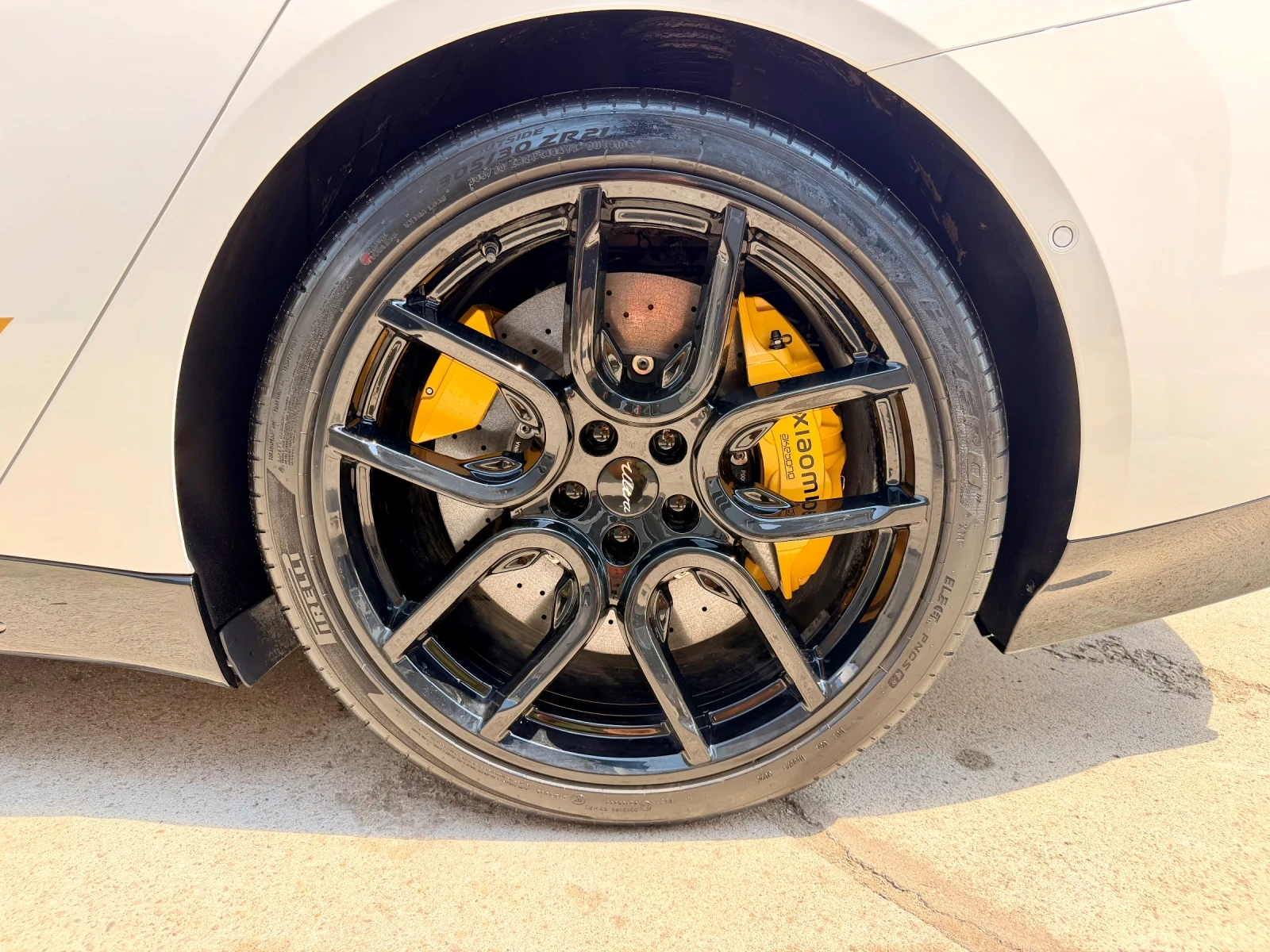 Xiaomi SU7 ULTRA 1548HP Ceramic Brakes 700KM NEW, снимка 6 - Автомобили и джипове - 55501149