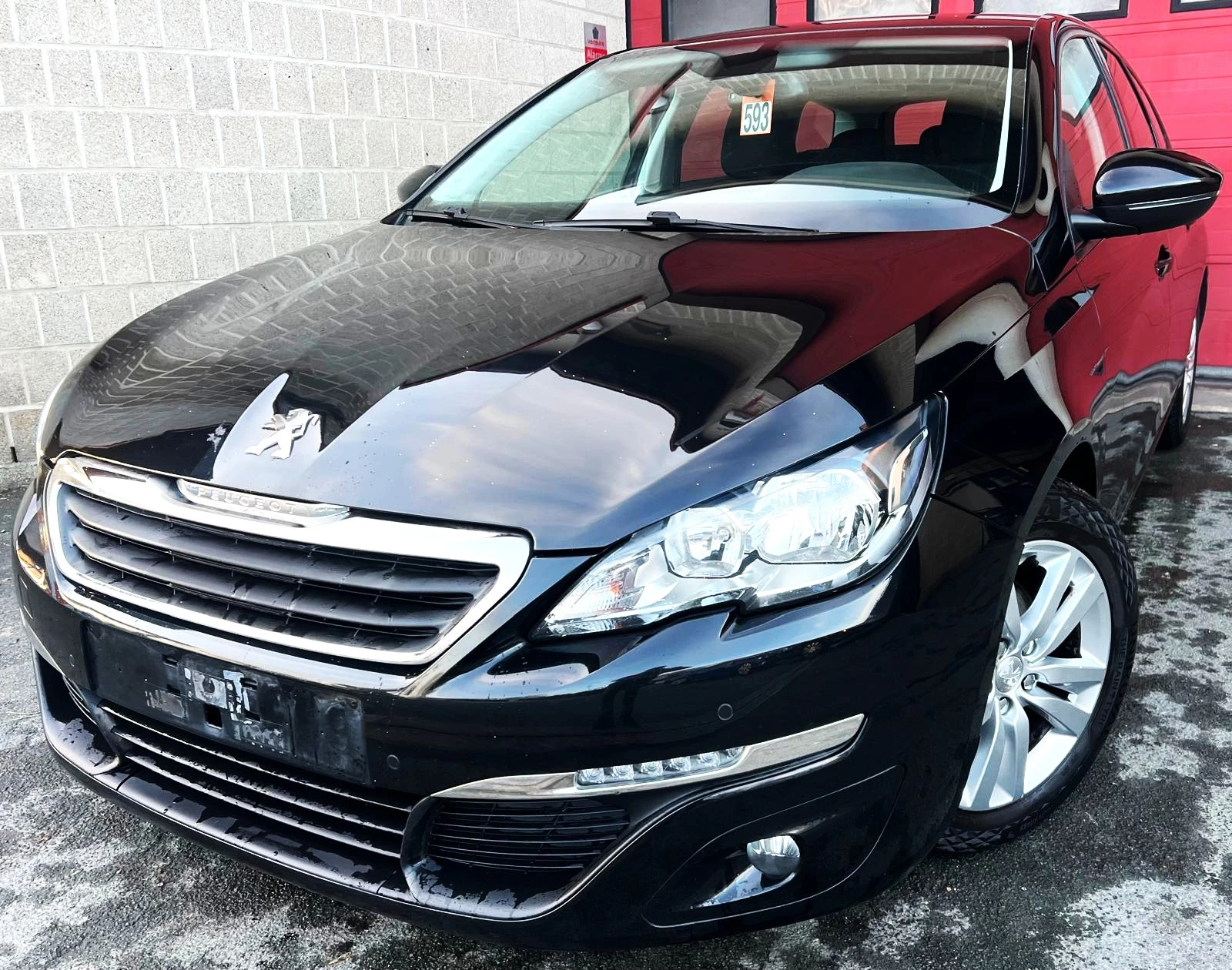 Peugeot 208, снимка 2 - Автомобили и джипове - 55625478