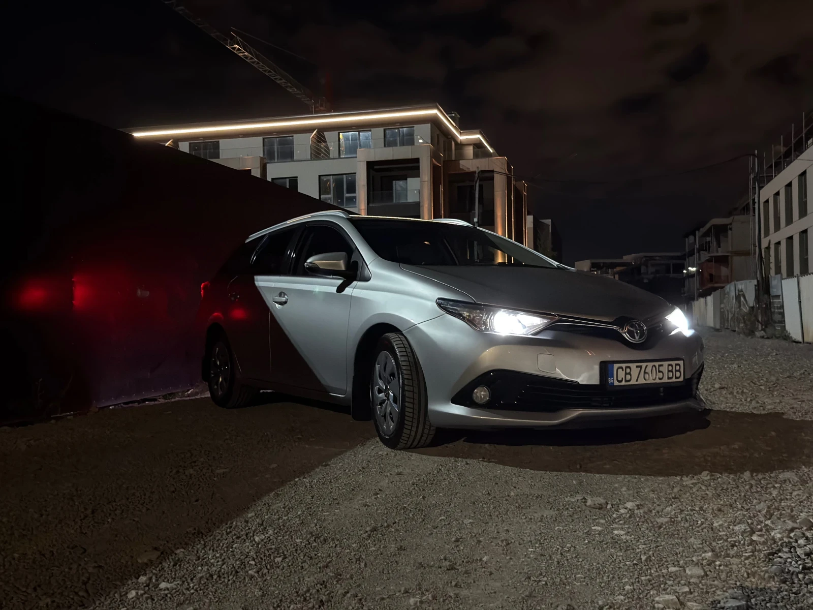 Toyota Auris Touring 1.6 D-4D 112 к.с., снимка 15 - Автомобили и джипове - 56061243