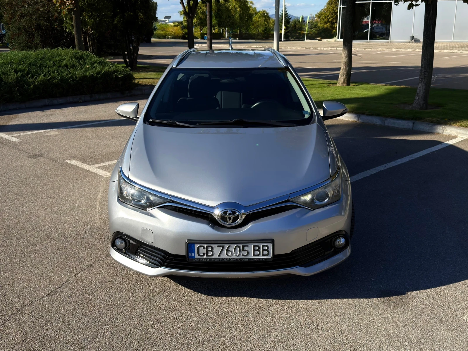 Toyota Auris Touring 1.6 D-4D 112 к.с., снимка 2 - Автомобили и джипове - 56061243
