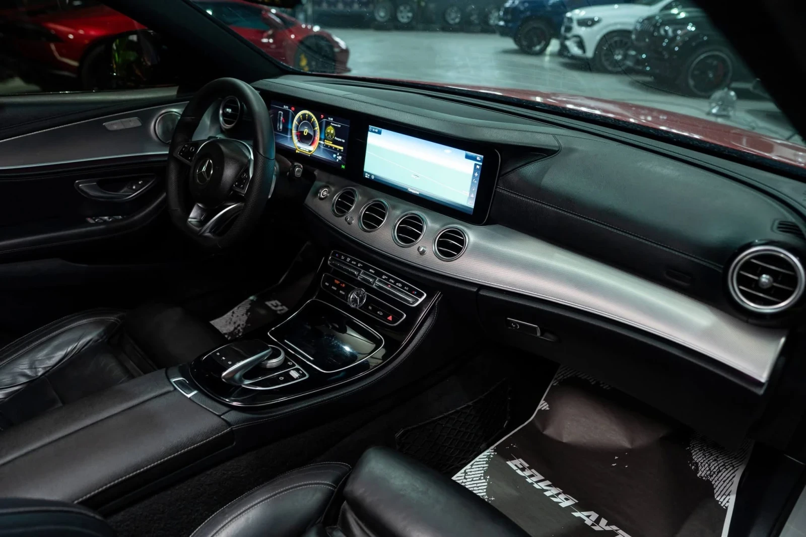 Mercedes-Benz E 220 D FULL AMG LINE LED ПАНО BURM ЛИЗИНГ 100%, снимка 13 - Автомобили и джипове - 56276869