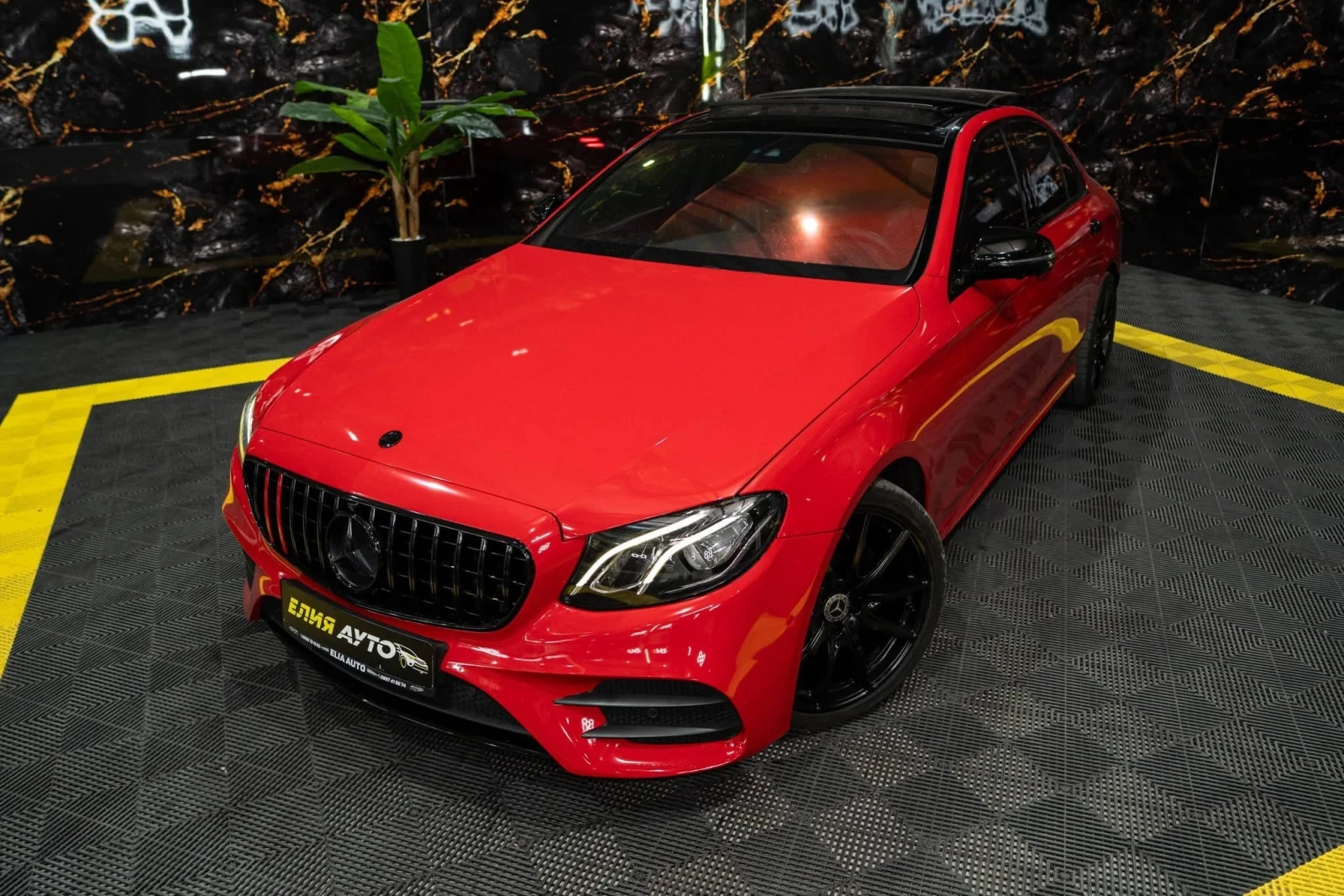 Mercedes-Benz E 220 D FULL AMG LINE LED ПАНО BURM ЛИЗИНГ 100%, снимка 5 - Автомобили и джипове - 56276869
