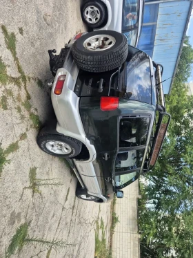 Nissan Terrano 2.4i 6+ 1 КЛИМАТИК - 10000 лв. - 78809767 9