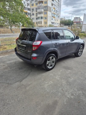 Обява за продажба на Toyota Rav4 2.2 куб 4?4 150 КС Перфектен джип ~Цена по договаряне - изображение 4 | Auto.bg Обява за продажба на Toyota Rav4 2.2 куб 4?4 150 КС Перфектен джип ~Цена по договаряне - изображение 4