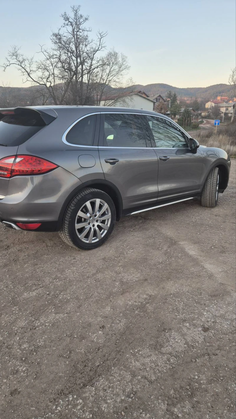Porsche Cayenne 4.2 д, снимка 6 - Автомобили и джипове - 53077696