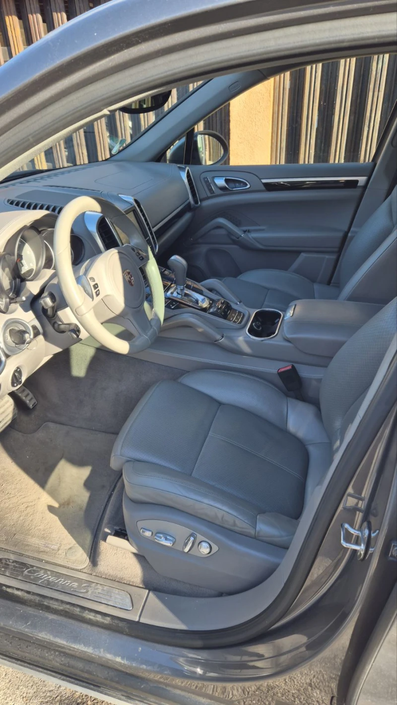 Porsche Cayenne 4.2 д, снимка 9 - Автомобили и джипове - 53077696
