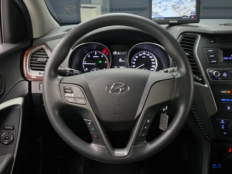 Hyundai Santa fe 2.0, снимка 13 - Автомобили и джипове - 54871261
