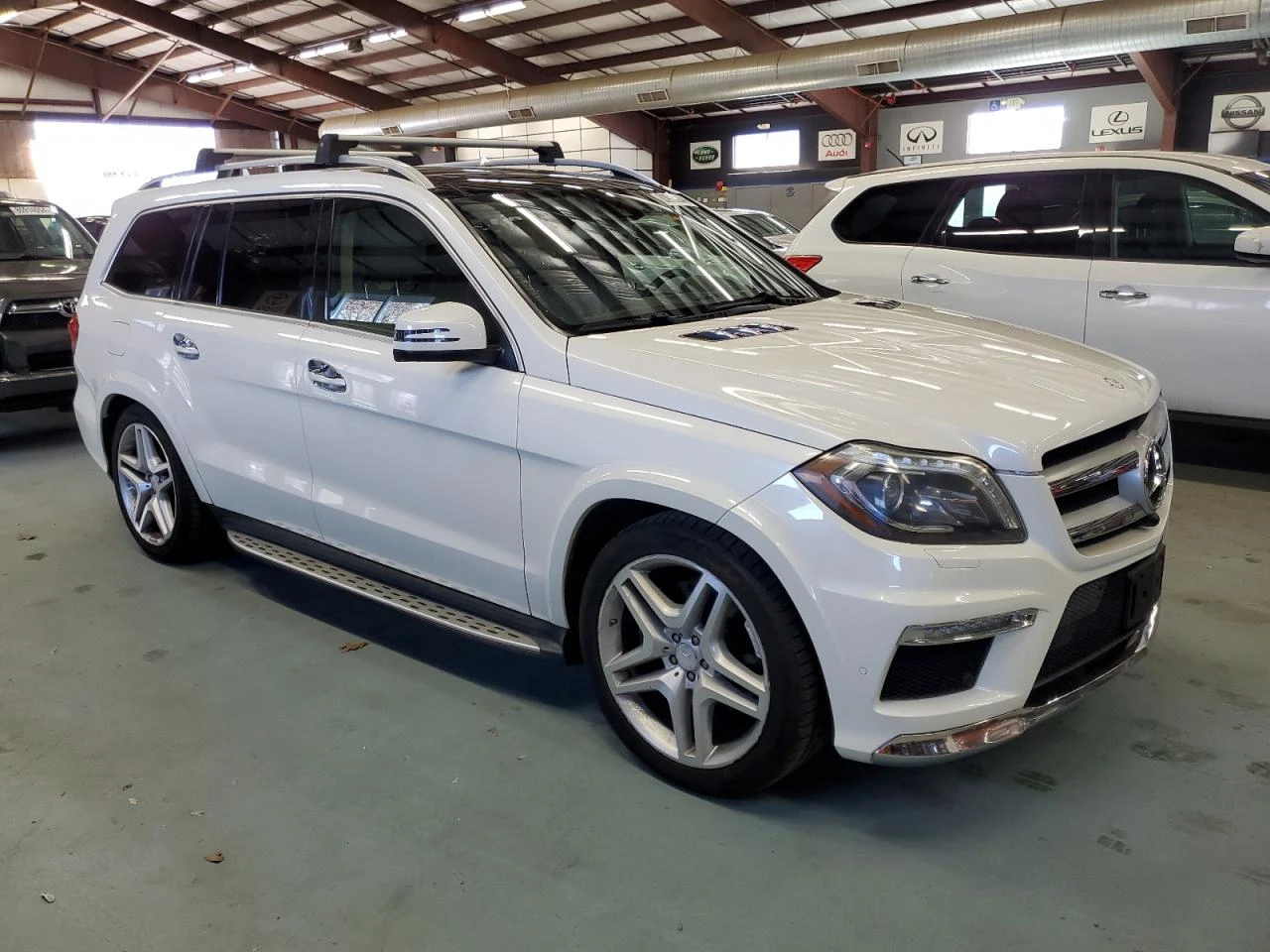 Mercedes-Benz GL 55 AMG * Distronic plus* TV+ 2* Massage* blowing* 360 Cam - изображение 4