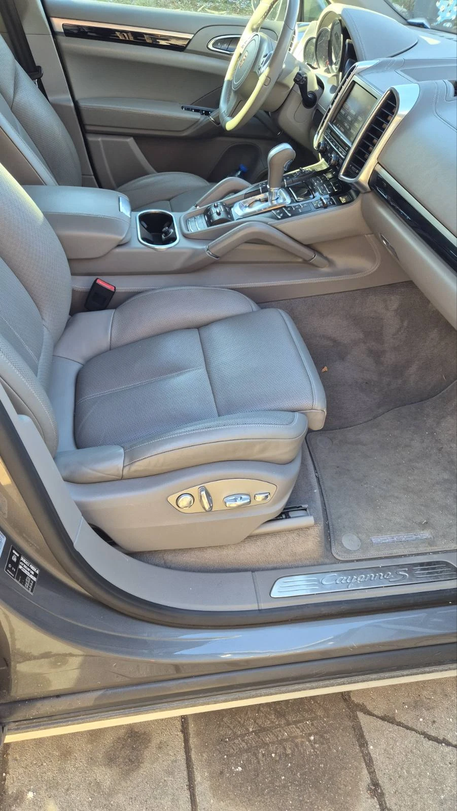 Porsche Cayenne 4.2 д, снимка 11 - Автомобили и джипове - 53775297