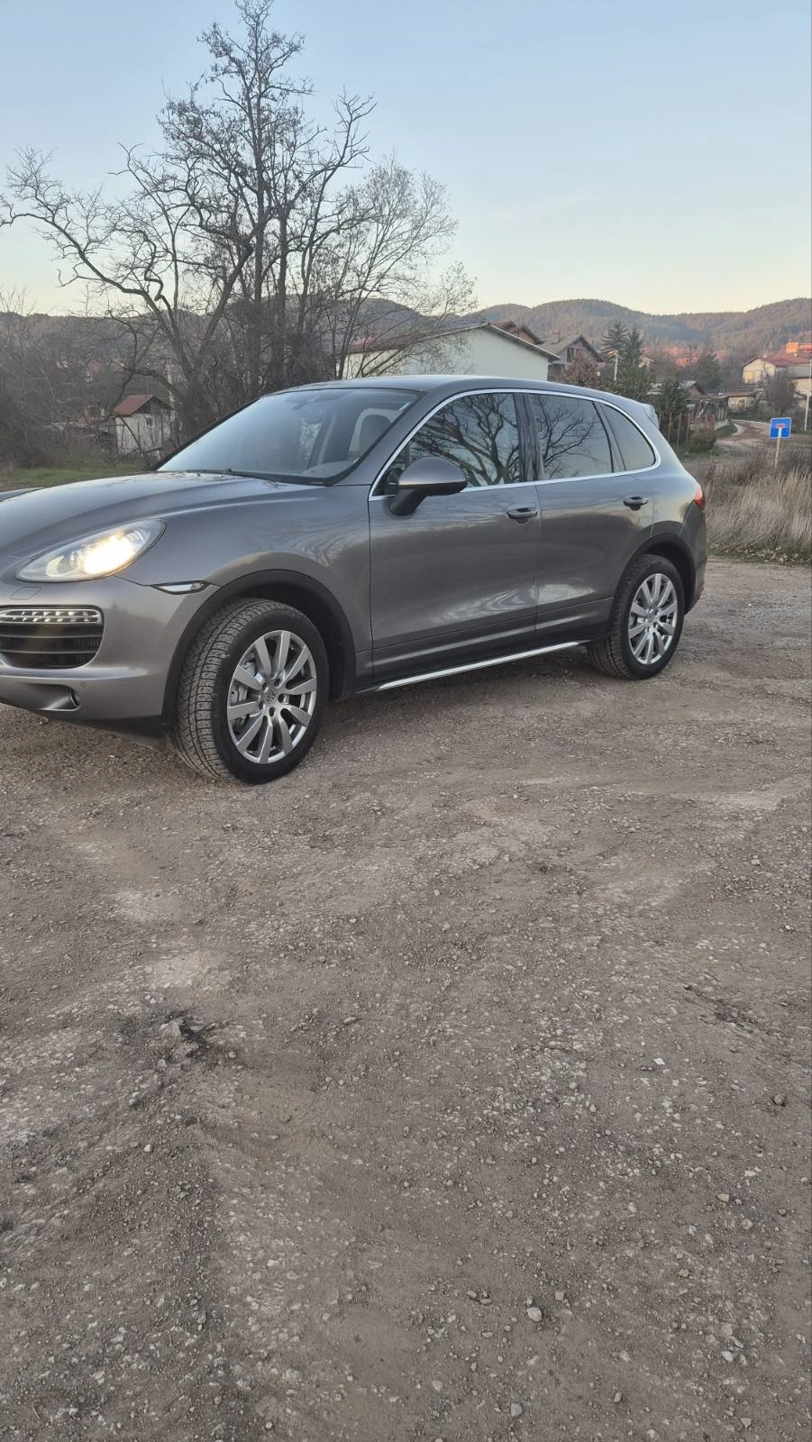 Porsche Cayenne 4.2 д - изображение 3