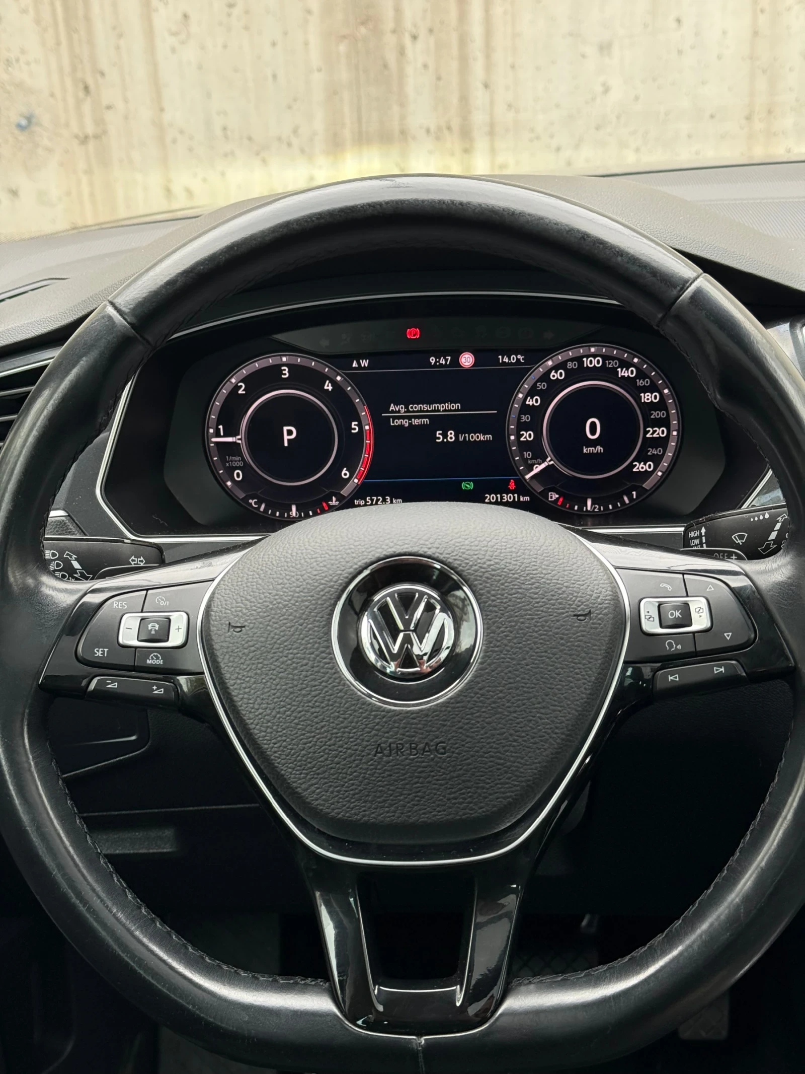 VW Tiguan Carat - DSG / Digital / LED, снимка 9 - Автомобили и джипове - 54482568