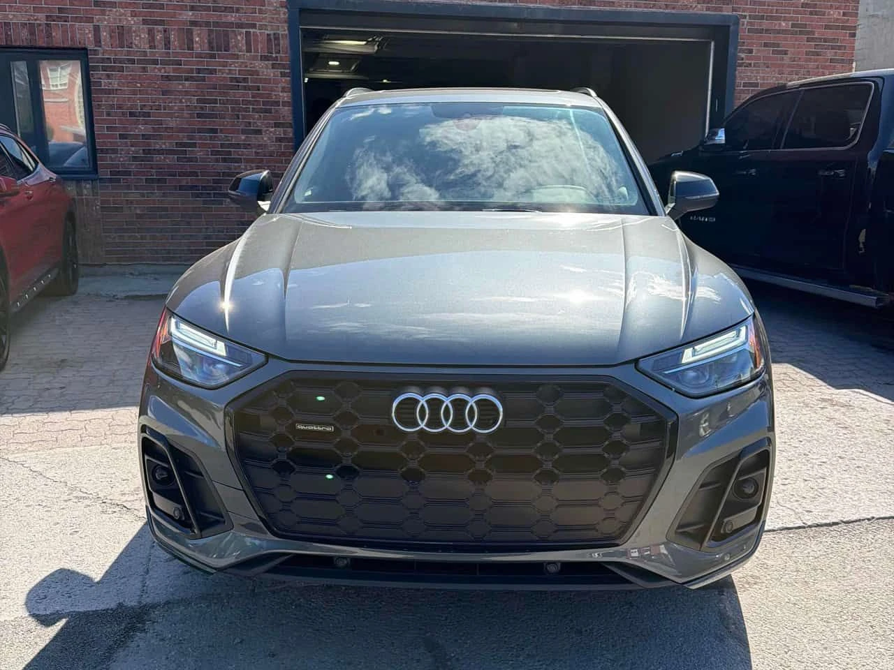 Audi Q5 Progressiv| DISTRONIC| ПОДГРЕВИ| ПАНОРАМА| CARFAX, снимка 2 - Автомобили и джипове - 54633130
